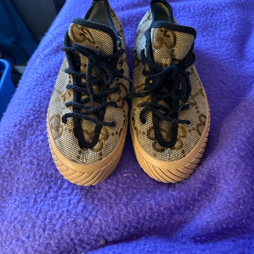 Gucci Beige Sole with Patterned Design